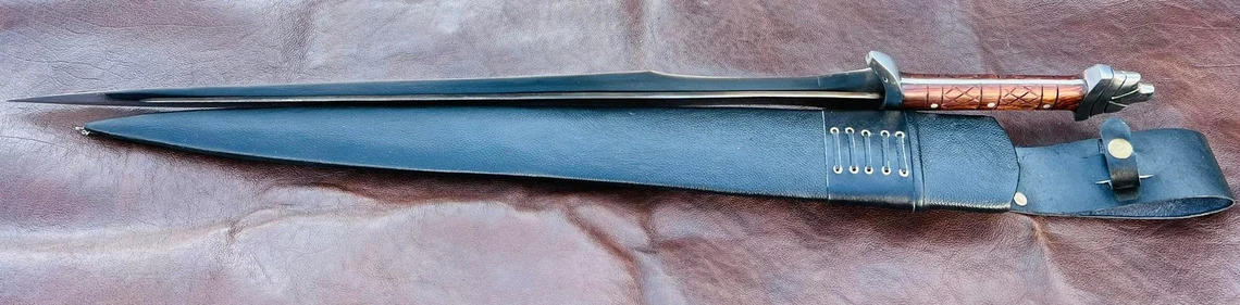 https://www.kukrismanufacturer.com/wp-content/uploads/2023/02/25-inch-blade-greek-achilles-sword-handmade-in-nepal-4.jpg