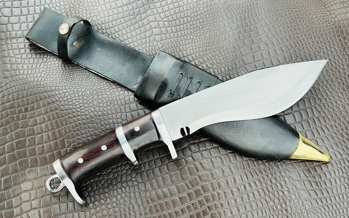 bushcraft kukri