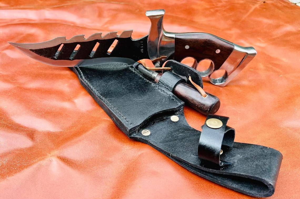 Shark Attack Knuckle Knife - Predator Hunting Knife - Survival Knives