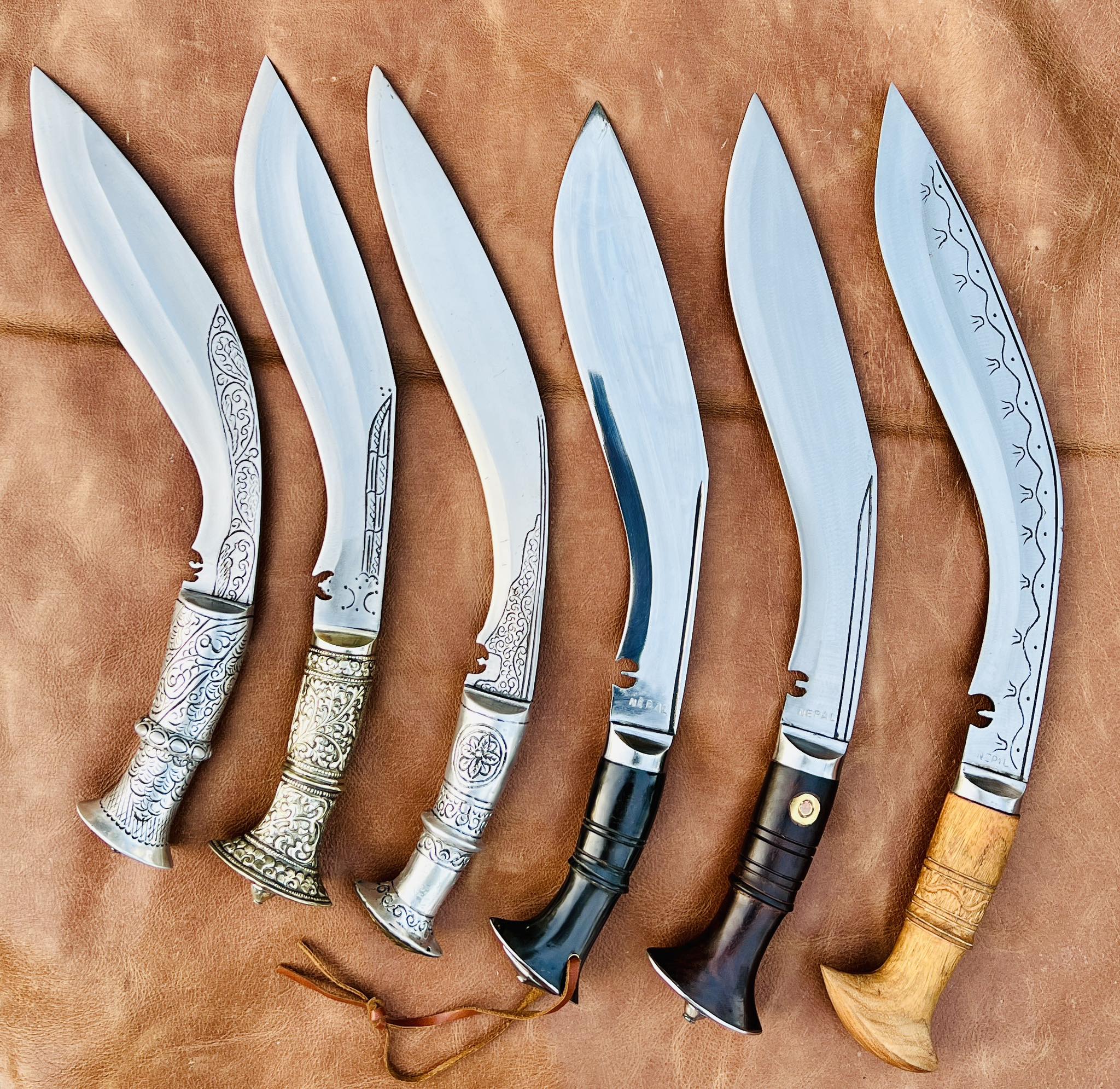 Couteau de Survie Kukri Gurka Combat Bolo Machette Bushcraft Acier